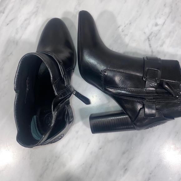 Tory Burch boots *NEW* - Picture 4 of 4